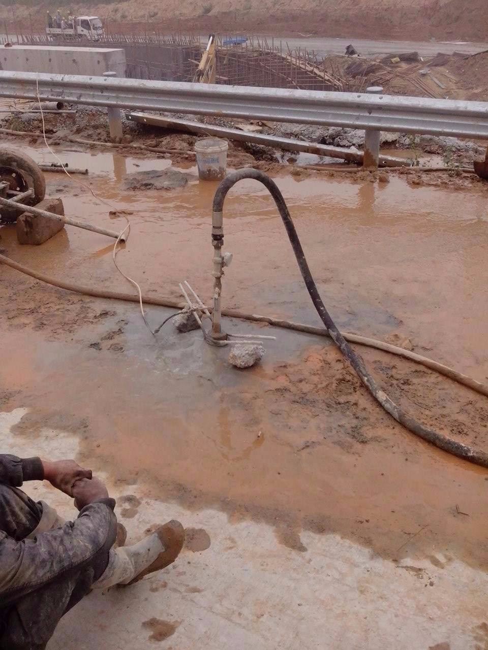 赤壁路基压密注浆